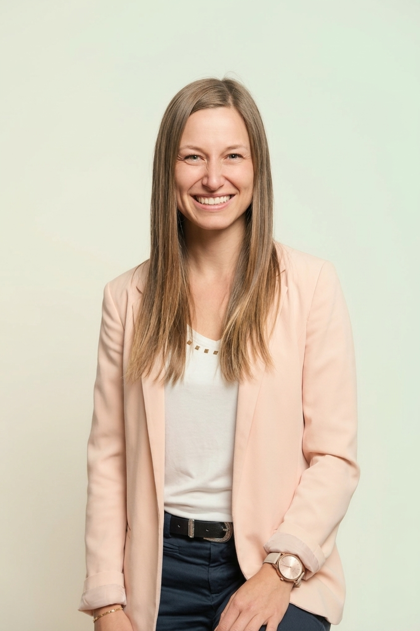 Mirjam mbrace Zyklusmentorin für leistungsorientierte berufstätige Frauen mit Problemen in der Lutealphase, insbesondere PMS, PMDS